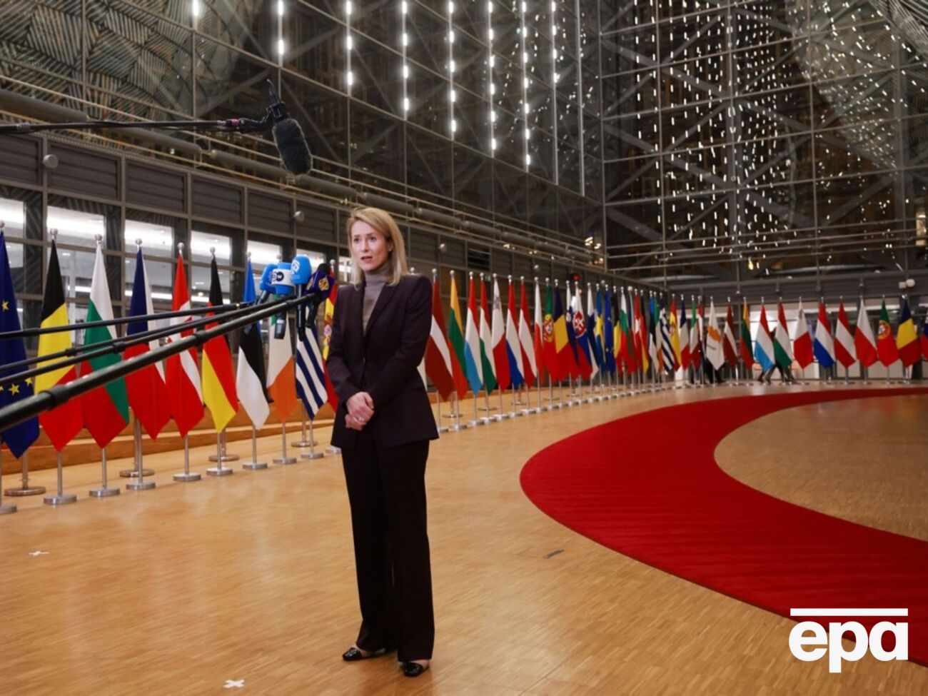 Каллас подчеркнула, что использование "Орешника" является очевидной эскалацией и преследует цель "предупреждения для Европы и США"