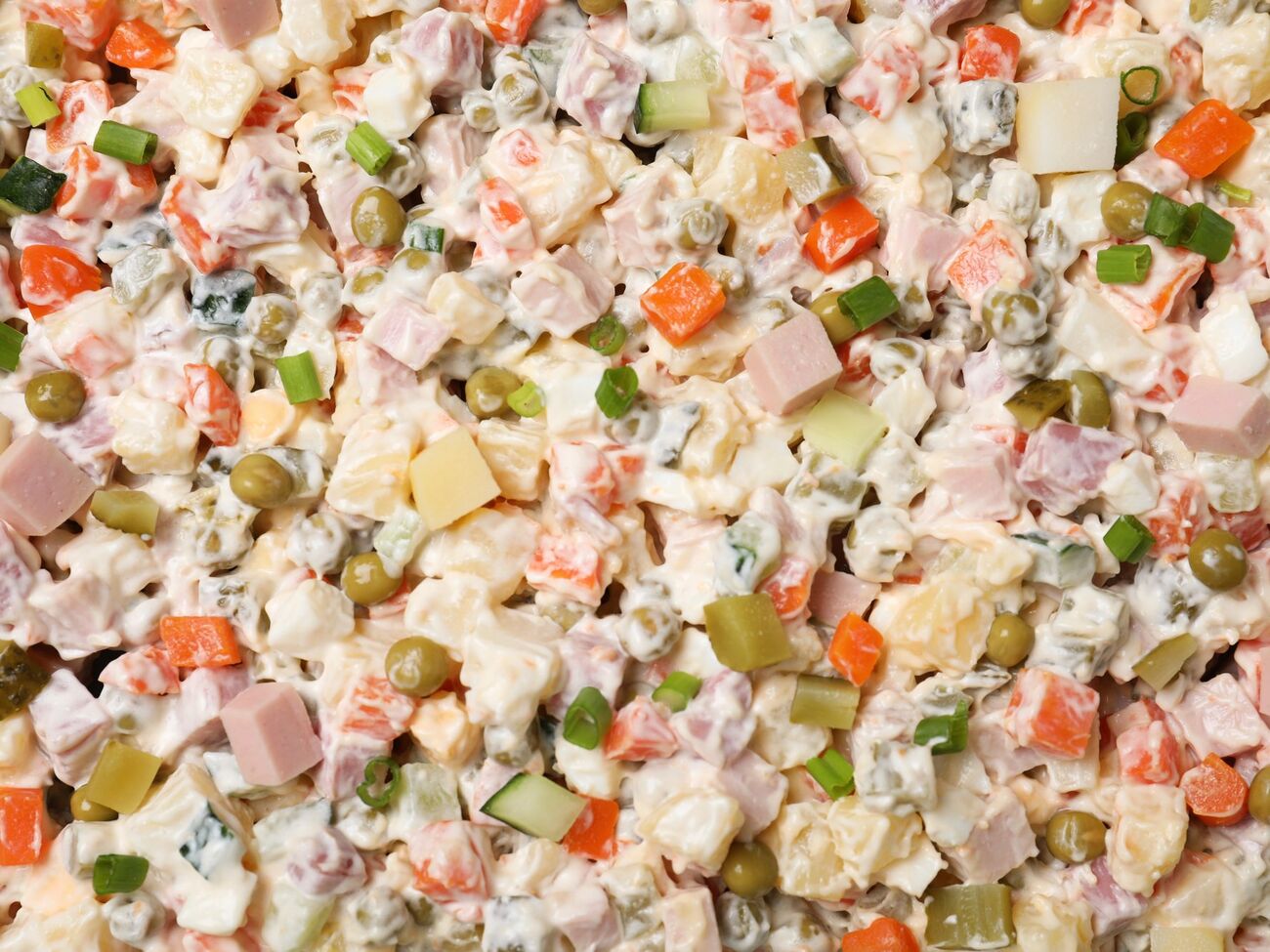 Коммунальщики пожаловались на горожан, выбрасывающих еду в унитаз