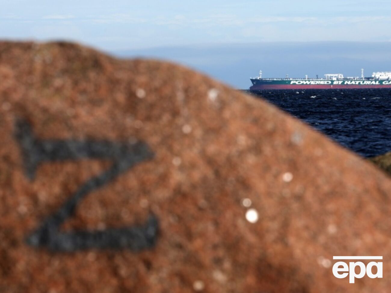 Bloomberg: Спад добычи сырой нефти в России произошел на фоне атак украинских дронов и санкций США