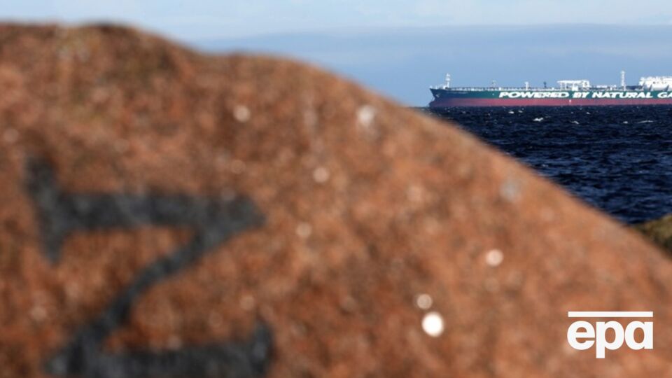 Bloomberg: Спад добычи сырой нефти в России произошел на фоне атак украинских дронов и санкций США