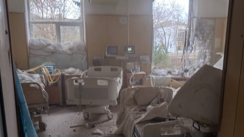 В результате атаки пострадали три медицинские работницы