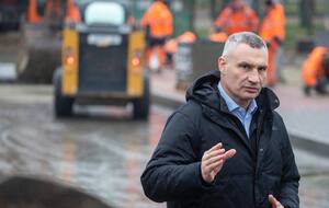 Кличко: Обращаюсь к киевлянам, у которых в домах есть тепло и вода: помогайте согражданам