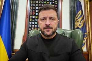 Украину атаковали более 200 российских дронов, а также значительное количество баллистики, в основном – против Киева, отметил Зеленский
