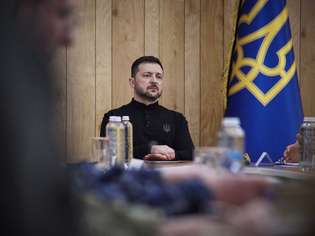 По словам президента, речь идет о создании экономической зоны после отвода войск или заморозки линии столкновения