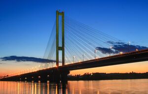 Росіяни вдруге за день атакували Південний міст у Києві, є пошкодження
