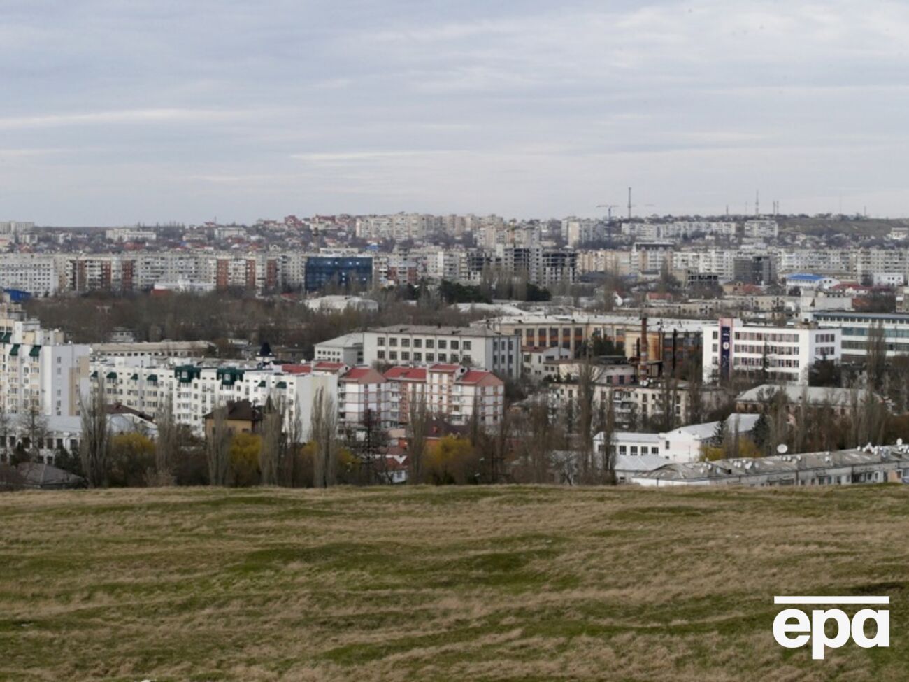 Частина Криму – без світла й води. Окупанти кажуть про атаку на енергооб'єкти. Що відомо