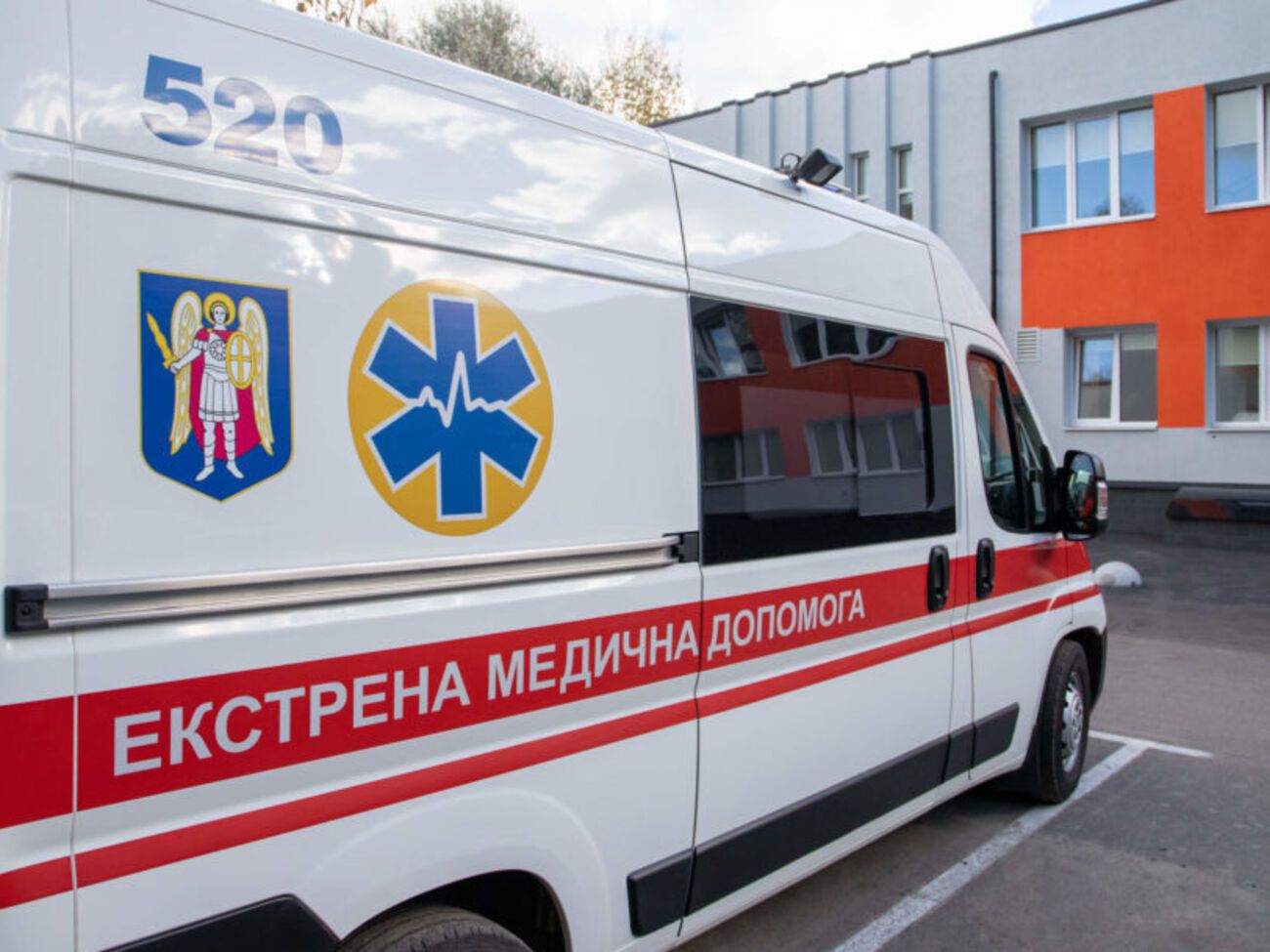 Столичні медики, які виїжджають до постраждалих від російських атак, отримуватимуть доплати від міста – Кличко