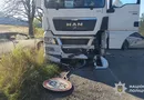 Грузовик протаранил четыре автомобиля возле блокпоста на Закарпатье. Есть погибший и пострадавшие. Фото, видео