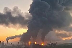 Украина снова атакует российскую нефть, несмотря на просьбу Трампа. Что известно