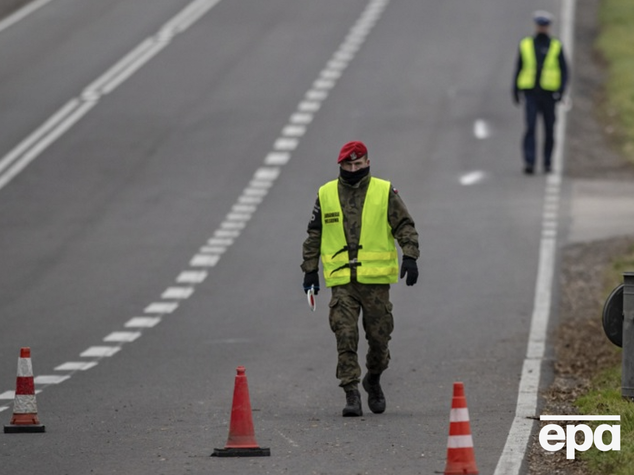Таємнича посилка у штабі військової поліції. У Польщі госпіталізували людей після її відкриття
