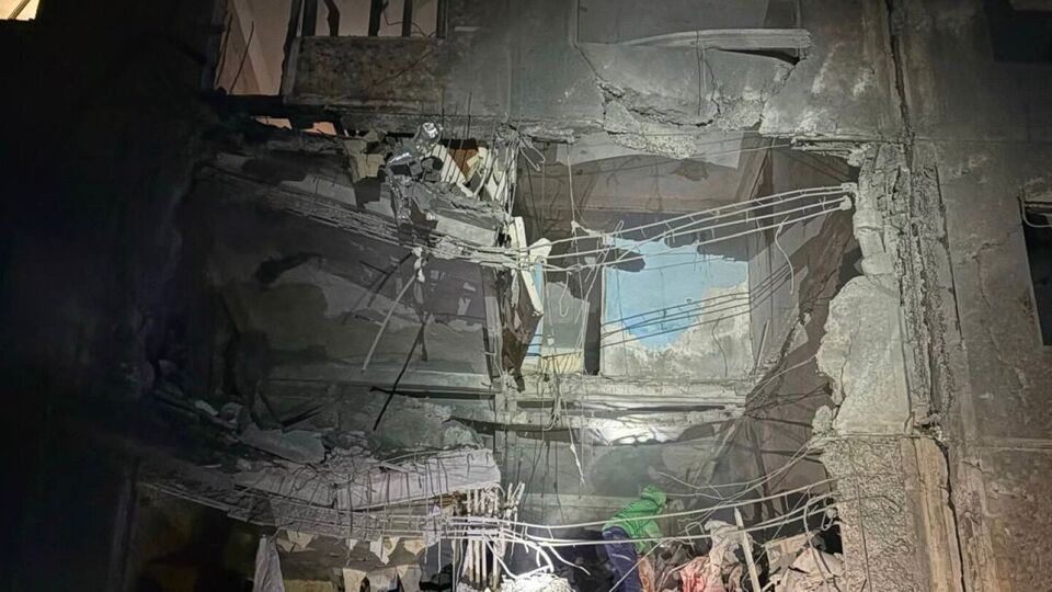 "Коли я до мами прибігла, вона ще хрипіла". РФ ударила по Запоріжжю, серед загиблих – діти