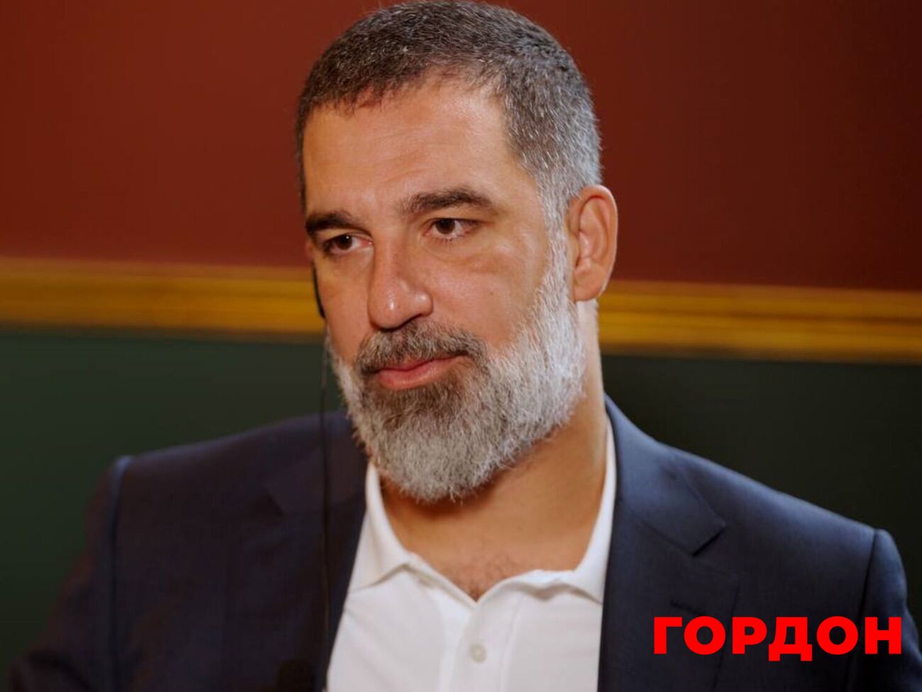 Тренер "Шахтера" о работе во время войны: Я безмерно благодарен Ахметову, но тяжело, что негде поставить фото детей