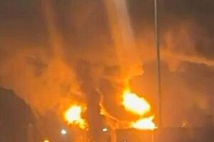 У Ростові горить нафтовий термінал, який постачає паливо армії РФ. Там повідомили про атаку понад 100 дронів