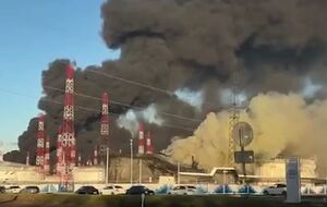 Силы обороны вновь нанесли удар по крупному российскому нефтяному хранилищу. Подробности