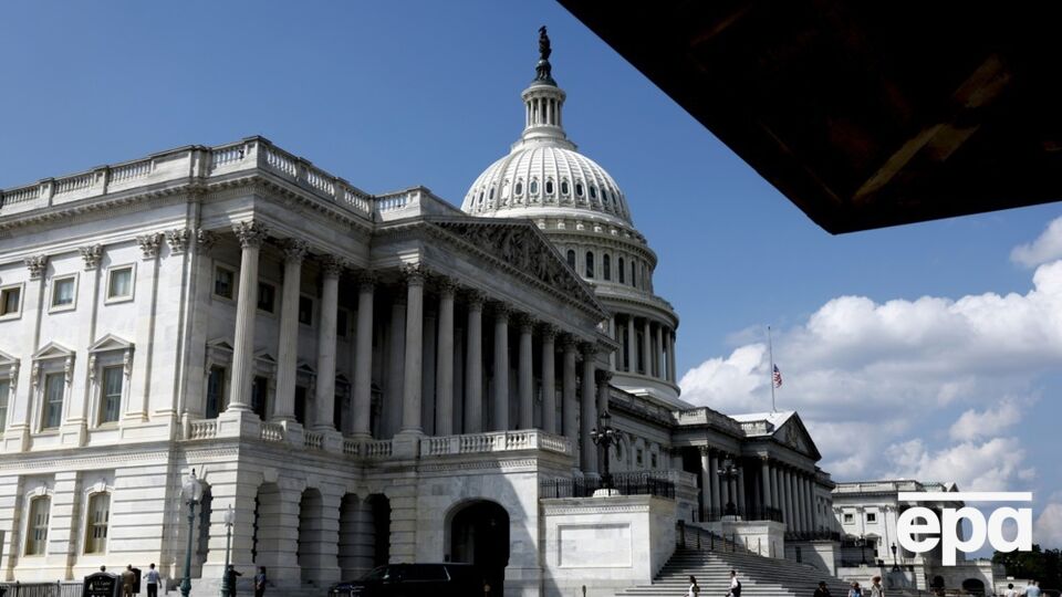 В Конгрессе США осудили решение Трампа и готовят проект о запрете на закупку российской нефти