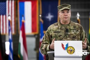 Україна має продовжувати й нарощувати удари по російських НПЗ – екскомандувач сил США в Європі