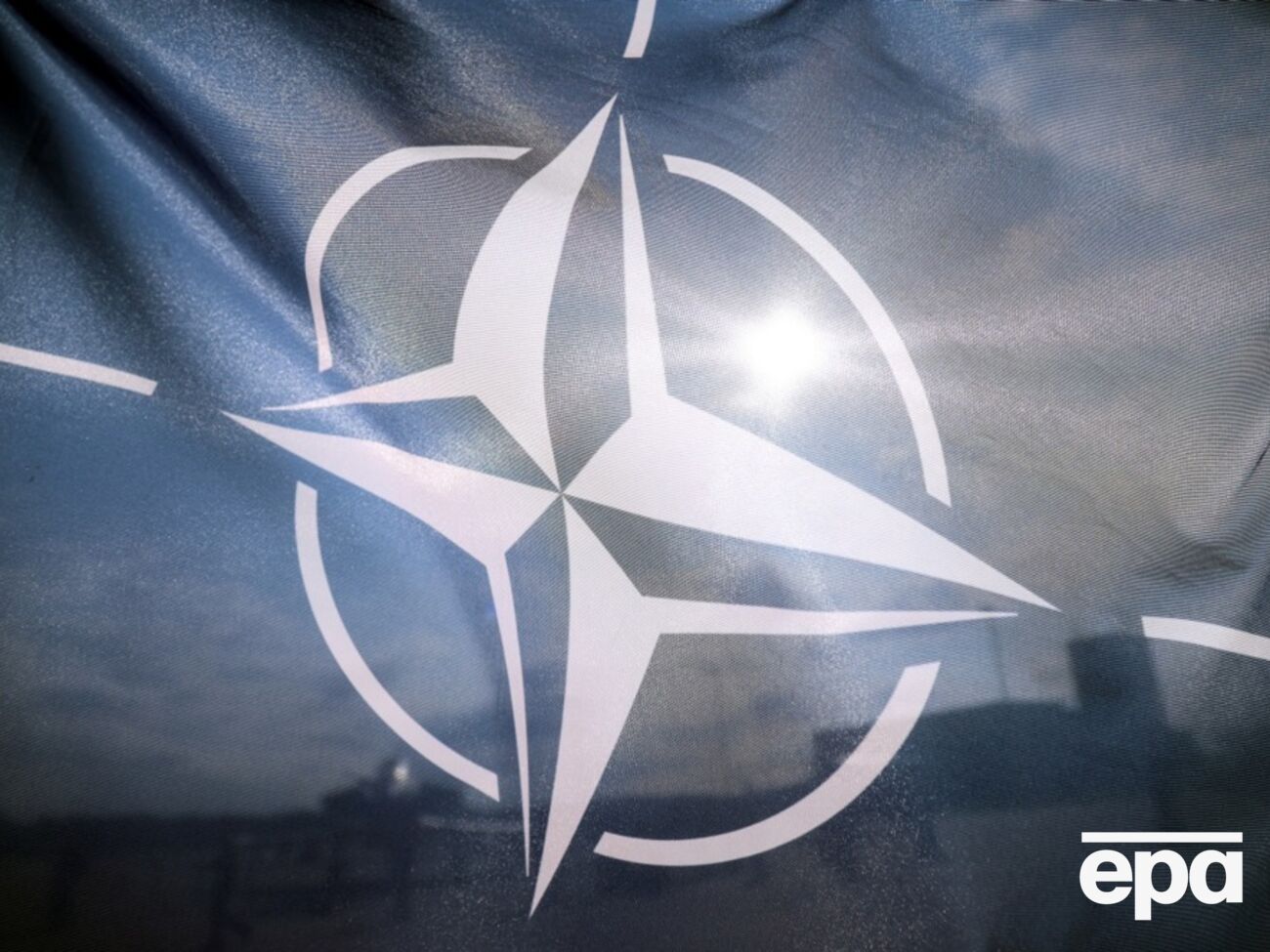 Чиновник НАТО розповів ЗМІ, чи є ознаки готовності США виконати погрози про допомогу Україні