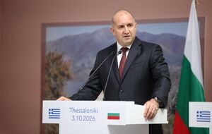 Біля Болгарії атаковано два судна, одне затонуло. Радев сказав, кому це вигідно, він викличе посла