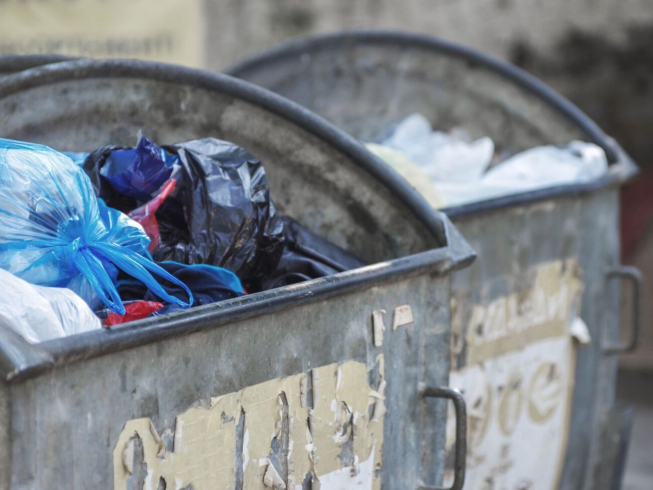 У Харкові у сміттєвому контейнері виявили тіло чоловіка. Що про це відомо