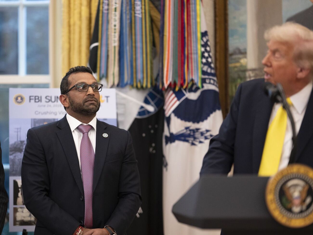 Звʼязки між адміністрацією Трампа і Кремлем міцнішають? Намір глави ФБР відвідати РФ непокоїть навіть його підлеглих – ЗМІ