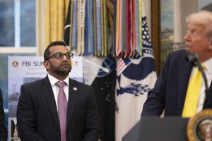 Звʼязки між адміністрацією Трампа і Кремлем міцнішають? Намір глави ФБР відвідати РФ непокоїть навіть його підлеглих – ЗМІ