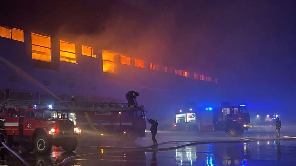 Росіяни 10 разів за день атакували останній великий логістичний центр "Епіцентру". У компанії розкрили збитки