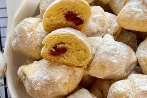 Розітріть це з борошном – і готова ціла гора рогаликів до чаю. Рецепт тіста, яке тане в роті