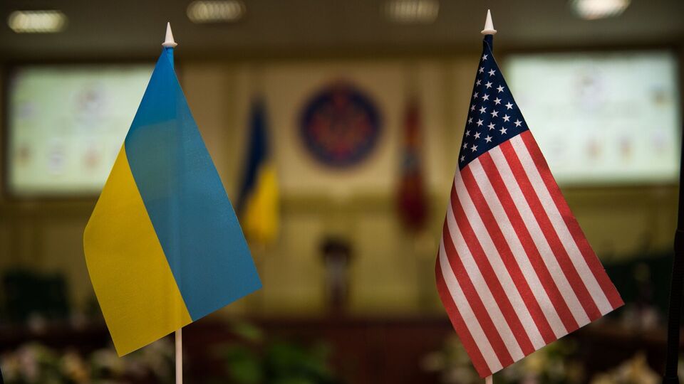 Американцы звонили с угрозами о разведданных "всем, чья фамилия похожа на украинскую" – WSJ