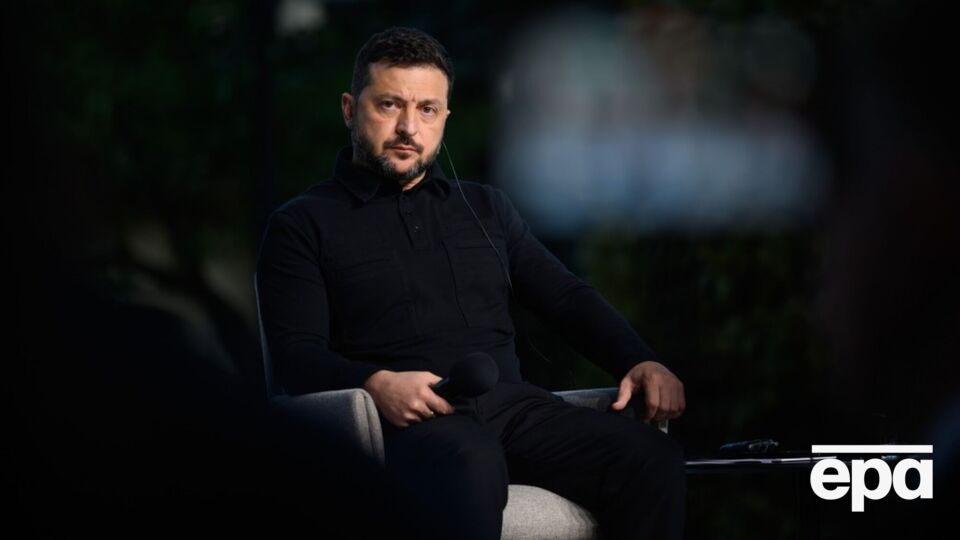 "Досить, заборону знято". Зеленський заявив, що Україна відновить удари по російських НПЗ