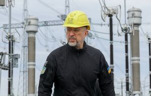 Великі енергооб'єкти захищені. Шмигаль пояснив, чому українці однаково залишаються без світла