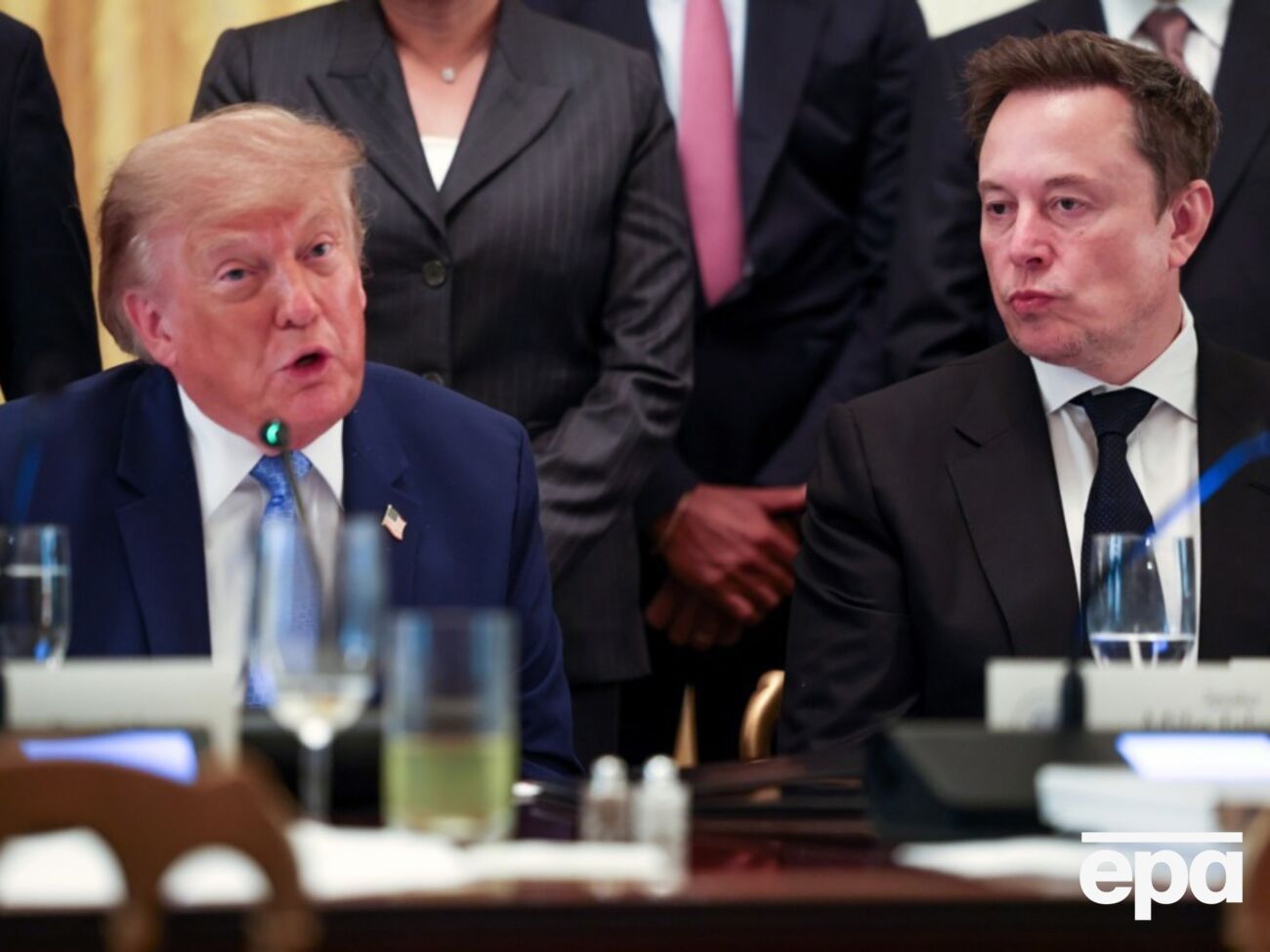 Трамп, вероятно, был не против ограничения работы "военного пакета" Starlink в Украине – Axios