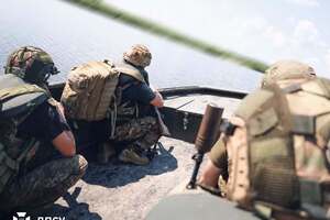 Українські прикордонники намагалися зловити втікача й перетнули кордон Молдови. Їх затримали. Відео