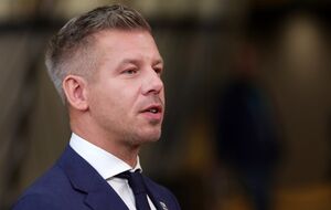Зеленський попросив відновити транзит українського зерна через Угорщину. Що відповів Мадяр