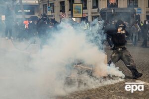 Во Франции протесты переросли в погромы и беспорядки. Горела историческая ратуша, сотни раненых. Фоторепортаж