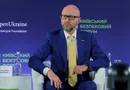 Запад в 2014 году не выделил "ни одного цента" на оружие для обороны Крыма – Яценюк