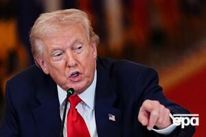 Трамп заявив, що Зеленський "не хоче і ніколи не хотів" завершувати війну, а Україна "втратила океани"