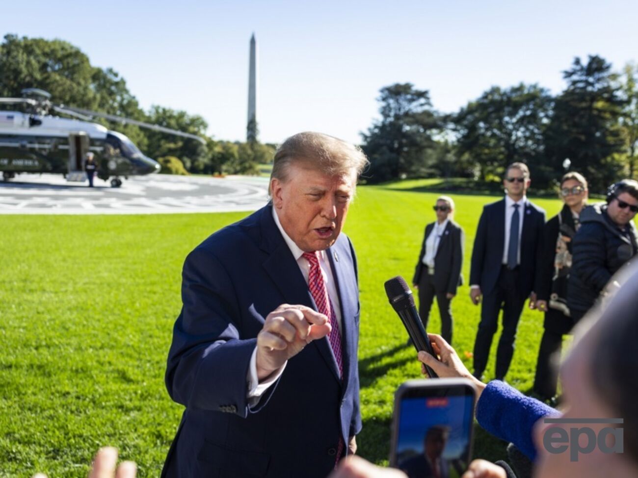 Трамп: Зеленский не знает, что говорит