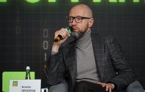 "Треба було тиснути". Яценюк заявив, що Україні потрібне гарантоване фінансування на три роки