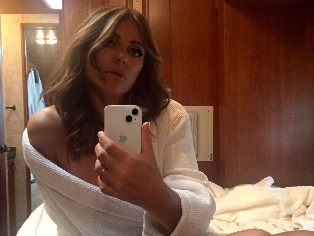 "Сенсаціяна". Герлі захопила мережу фото в купальнику