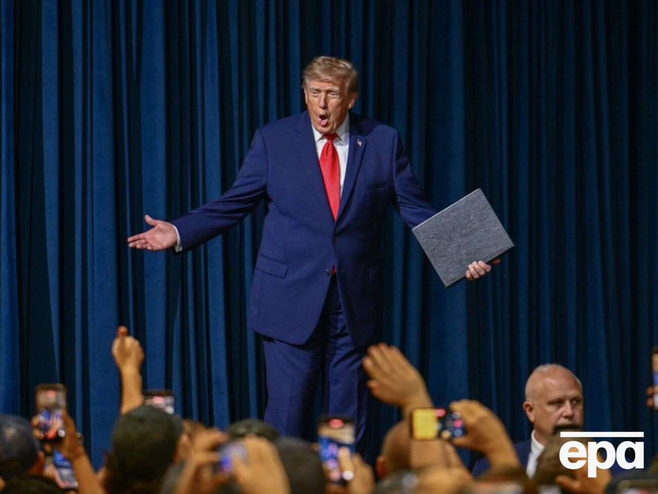 Адміністрація Трампа переспрямувала до Латинської Америки допомогу, призначену для підтримки України – ЗМІ