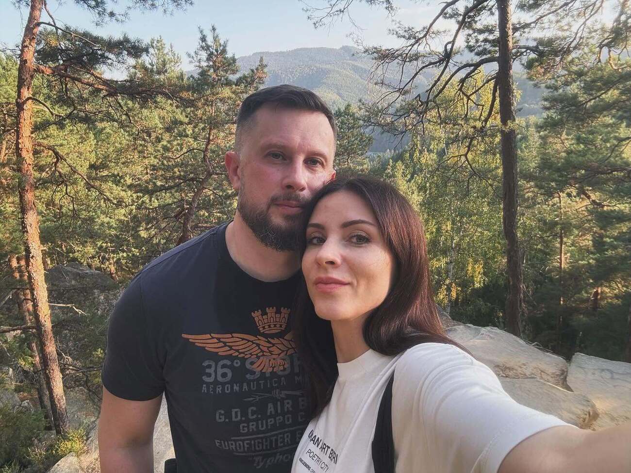 "Так само з ботоксним дідом". Дружина Білецького вразила реакцією своїх котів на російськи обстріли