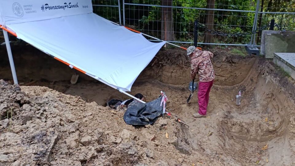 У Львові завершили ексгумацію останків польських військових і військовослужбовців вермахту. Фото