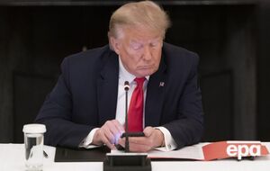 Годинами розпитував чат-бот Маска. Про що Трамп міг радитися із ШІ перед захопленням Мадуро