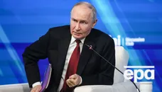 Європейські лідери готуються до прямих переговорів із Путіним. Йому можуть запропонувати два варіанти – FT