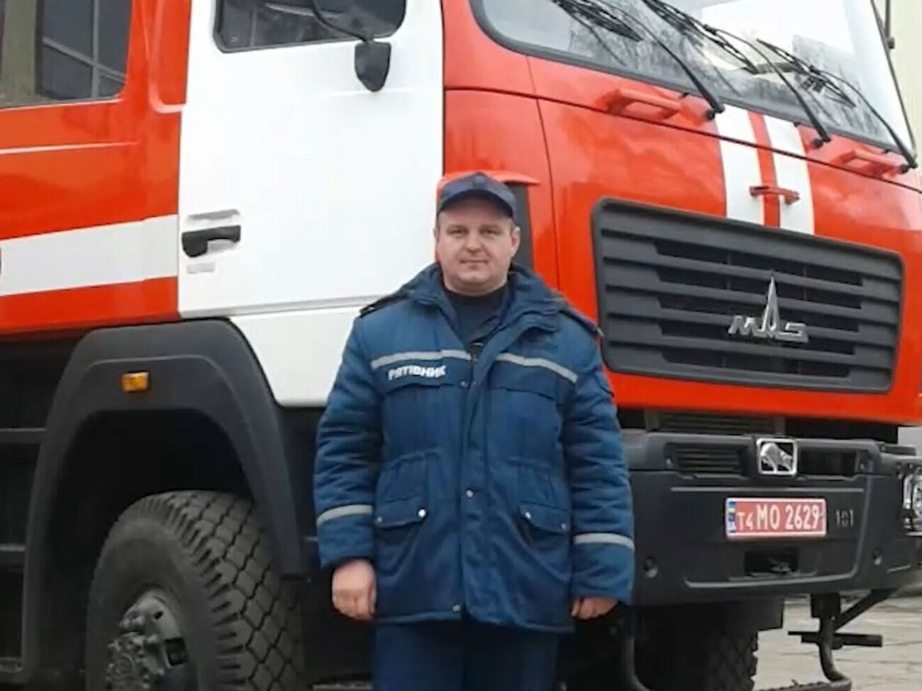 "Не знаю, як я це пережив". Історія рятувальника з Маріуполя увійшла до Музею "Голоси Мирних"