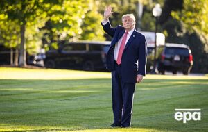 Трамп шокував дивною поведінкою. Відео