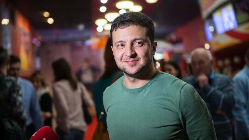 "Я побувала в руках президента". Відома актриса розповіла, як Зеленський торкався її грудей