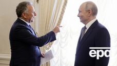 В об'єктиви камер потрапили нотатки Віткоффа на зустрічі з Путіним. Що там