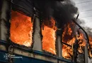 Россия ударила по пассажирскому поезду в Харькове. ГСЧС показала фото и видео последствий