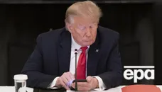 Трамп телефонував у Google і просив перейменувати Атлантичний океан на свою честь. Що йому відповіли